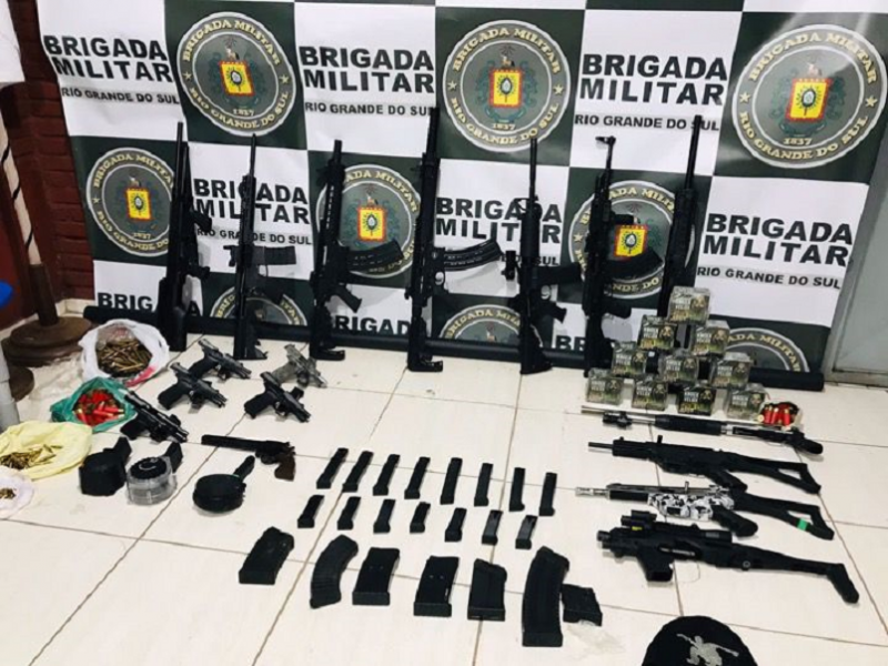 Polícia faz maior apreensão de armas do estado 