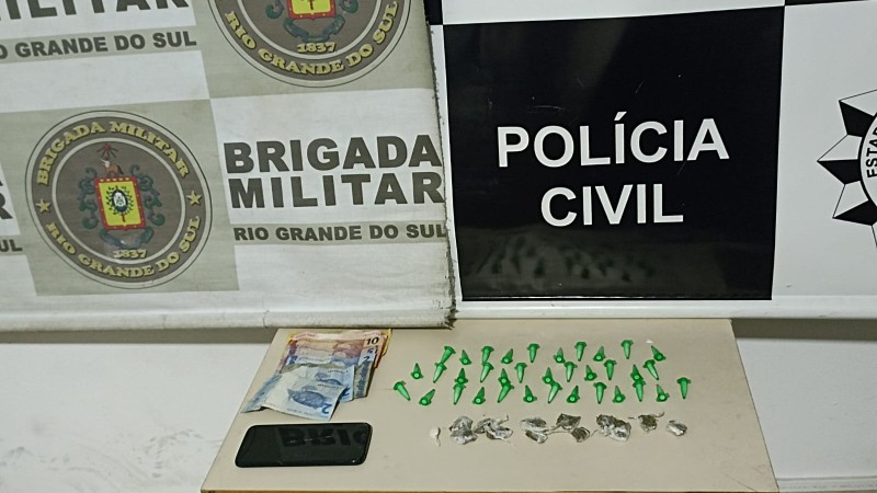 Em ação conjunta, BM e PC prendem dupla por tortura e tráfico de entorpecentes em Cachoeirinha.