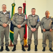 DE agracia militares e civis com a Medalha do Mérito de Ensino da Brigada Militar