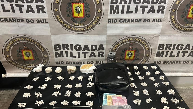BM prende dupla com mais de 500 porções de drogas em Capão da Canoa