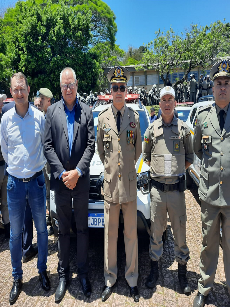 Solenidade aos 185 anos da Brigada Militar é marcada por entrega de viaturas à BM