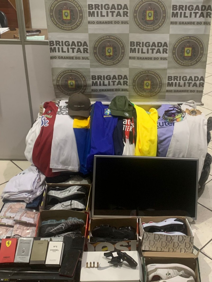 Brigada Militar prende dupla por roubo a estabelecimento comercial em Cachoeirinha