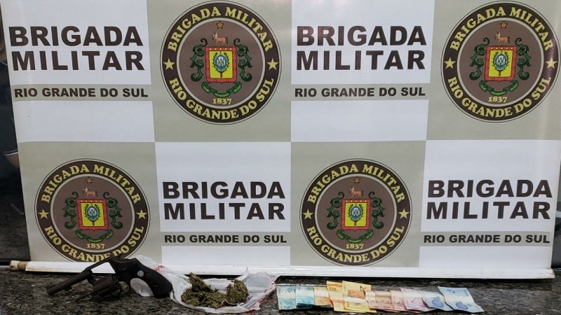 Apreensão de drogas e arma Ijuí