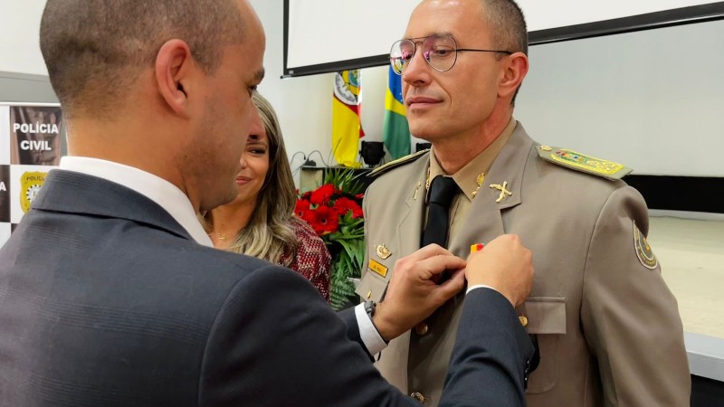 Comandante-geral da BM é homenageado pela Polícia Civil
