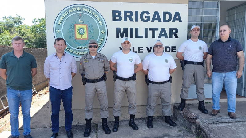 Comandante Regional realiza visita a Prefeito de Vale Verde