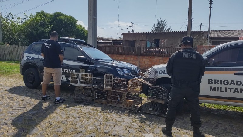 1ºBABM e PC cumprem mandado de busca e apreensão em Cidreira