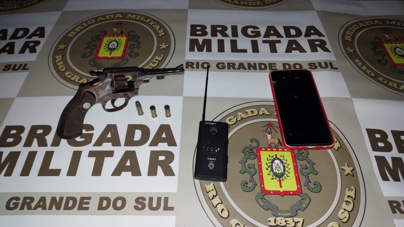 materialidade ocorrência de roubo de veículo e cumprimento de mandado 17º BPM