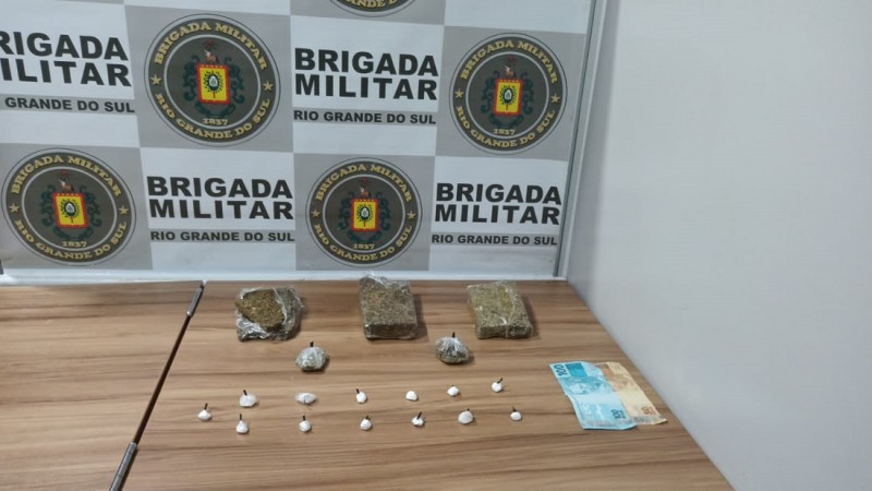 Na noite de quinta-feira (9/2), às 20h30, desencadeou uma ação de orientação e fiscalização a motoboys em Venâncio Aires.
A Brigada Militar, juntamente com o Departamento de Trânsito e a Polícia Rodoviária Estadual realizou uma ação, com o objetivo de orientar e fiscalizar profissionais que atuam como motoboys ou motofrete em Venâncio Aires.