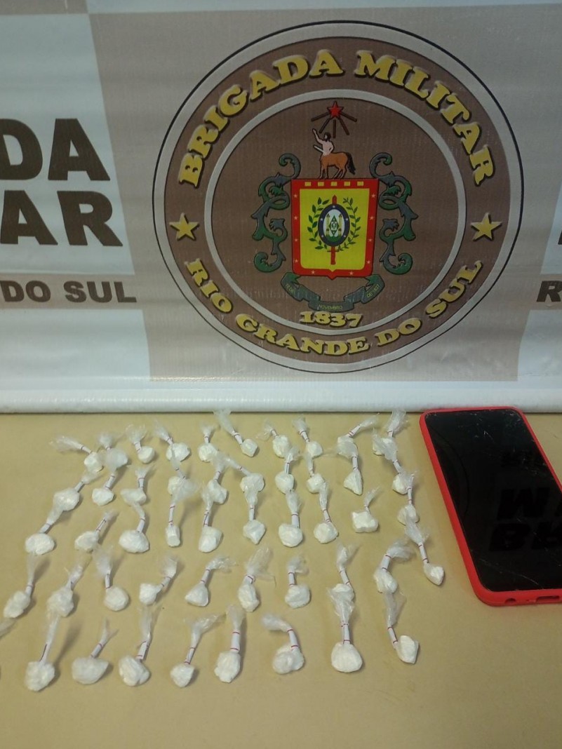 Mulher presa com cocaína em Mariluz