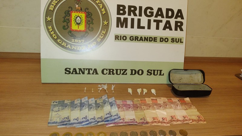 BM prende por tráfico e associação