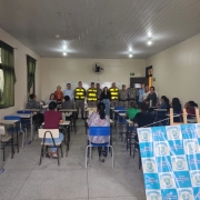Reunião em escola em Balneário Pinhal