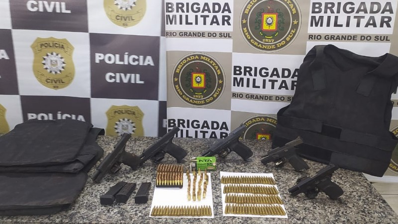 Pistolas apreendidas 
