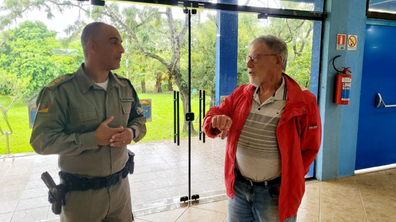 Presidente da Plataforma mostra sede campestre do clube ao comandante do CRPO Litoral
