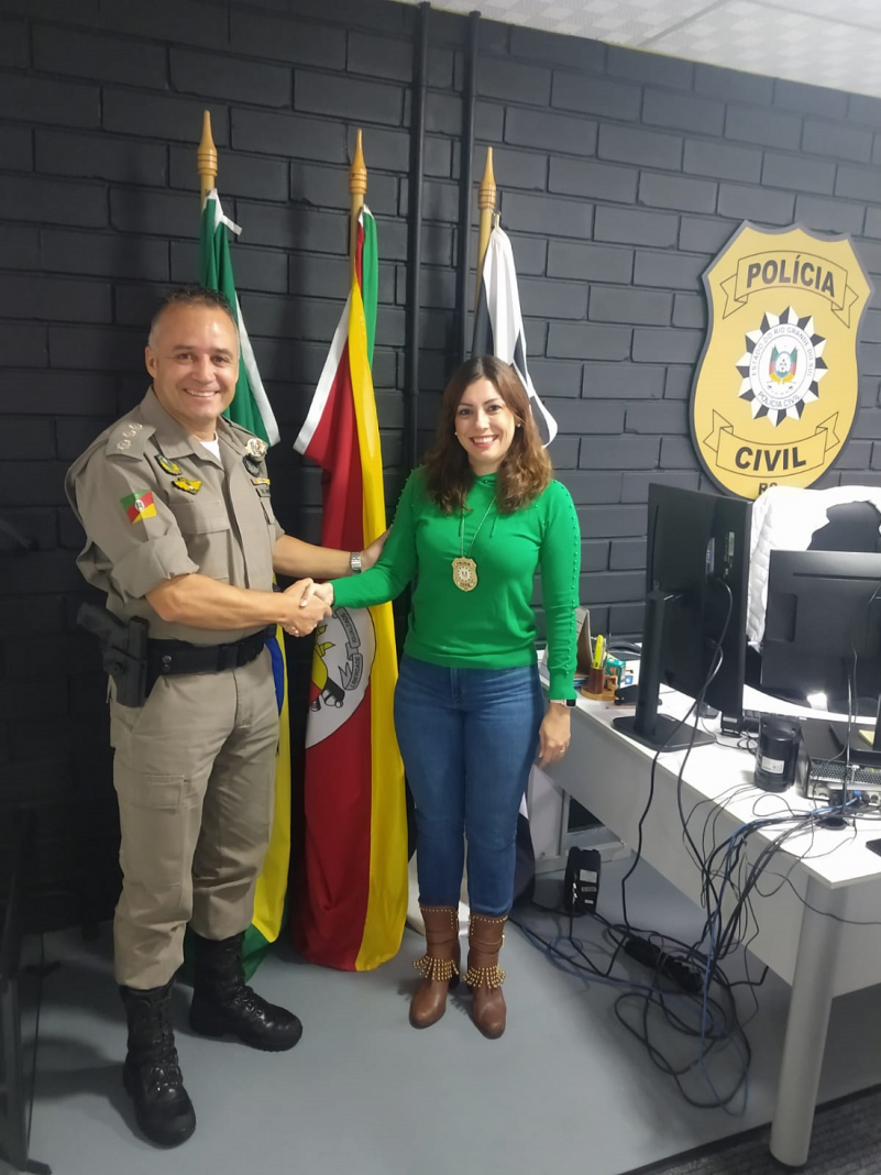 Comandante Regional realiza visita à delegada de Gravataí