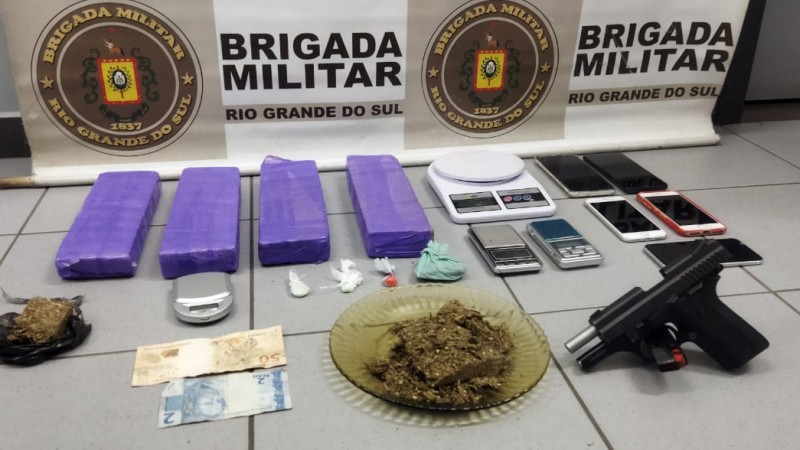 dia 12 Prisão drogas e arma