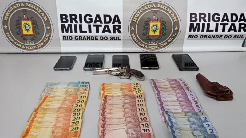 BM PRENDE POR ROUBO DE VEICULO