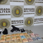 BM de Gravataí prende homem por porte ilegal de arma de fogo