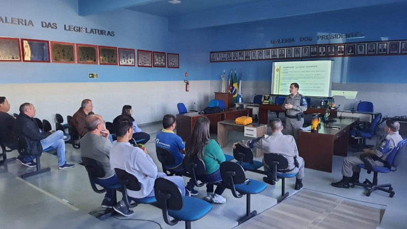 A Brigada Militar, através do 23ºBatalhão de Polícia Militar, na tarde desta quarta-feira (24/5), concluiu o ciclo de palestras a fim de apresentar o PISEG, ao grupo de empresários do âmbito da 5ª Cia (Sobradinho).
