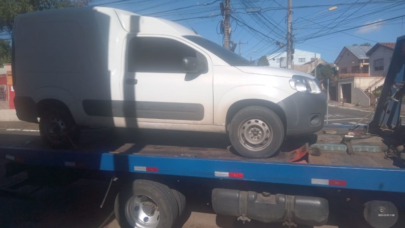 Fiat Fiorino recuperada na ação dos policiais
