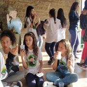3º BABM crianças lanchando