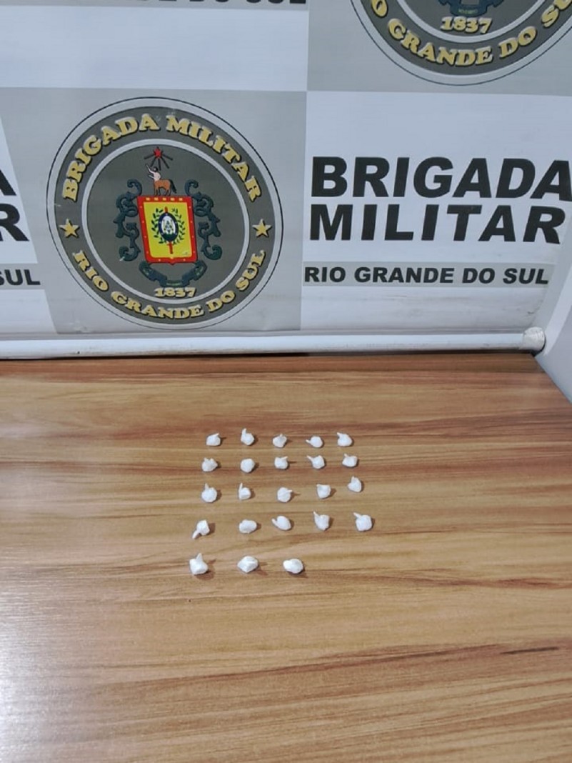 Brigada Militar de Venâncio Aires realiza apreensão de adolescente por tráfico de drogas