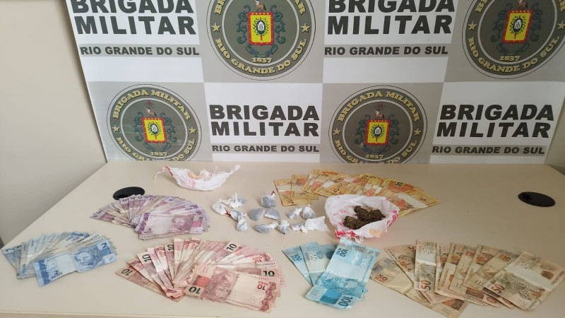 Autor possui vasta ficha de antecedentes por receptação, furtos, roubo, tráfico de drogas e homicídios