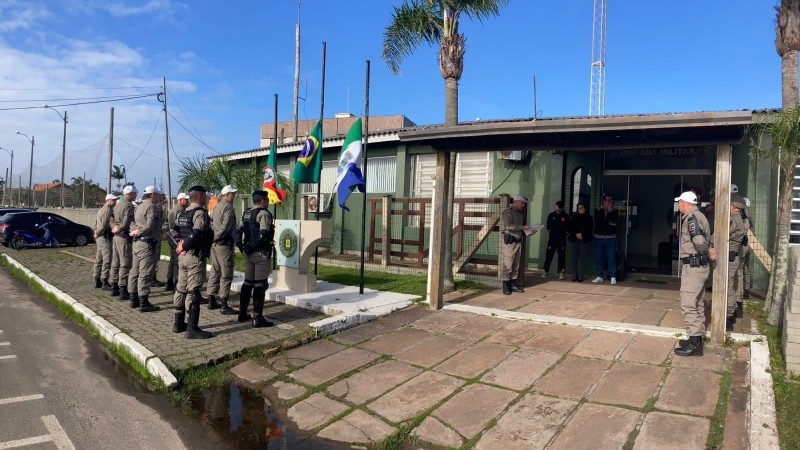 Homenagem para PMs tombados em serviço