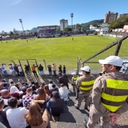 BM garante a segurança em partida de futebol no Estádio dos Plátanos 