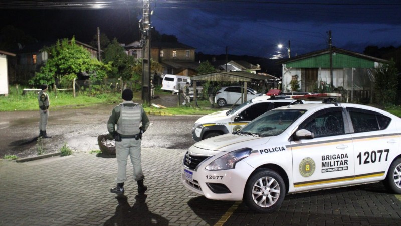 Foram seis mandados de prisão preventiva e uma em flagrante por tráfico de drogas