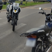 abordagem a moto durante operação
