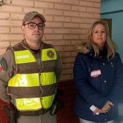 BM em contato com os responsáveis das escolas