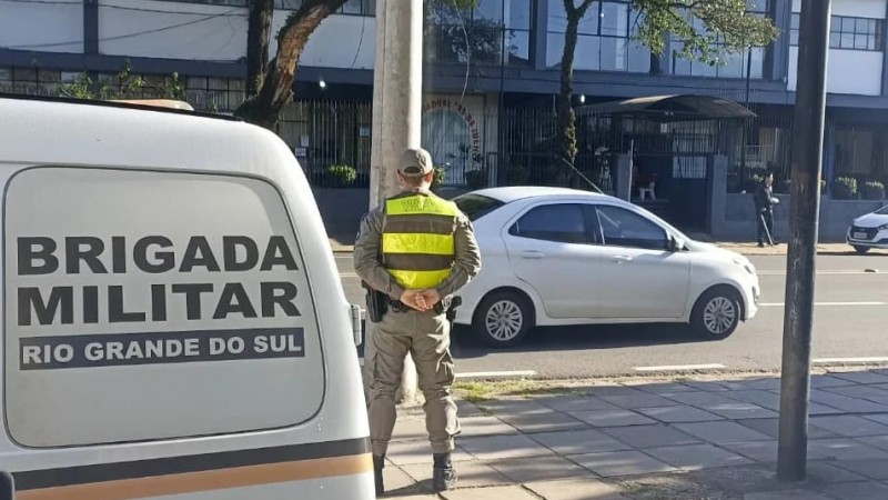 PMs reforçando o polost