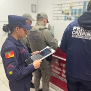 A imagem mostra a atuação conjunta dos órgãos de segurança pública