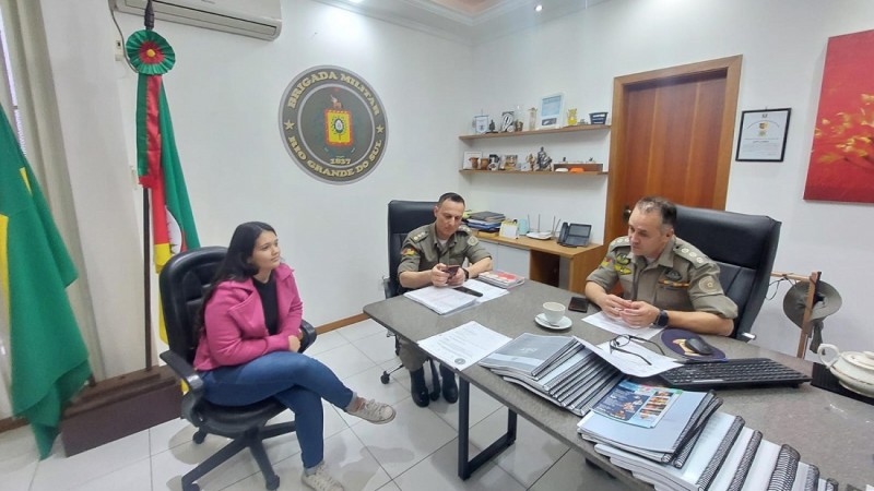 Estagiária de Jornalismo auxiliará no Com. Soc. do CRPO/VRP
