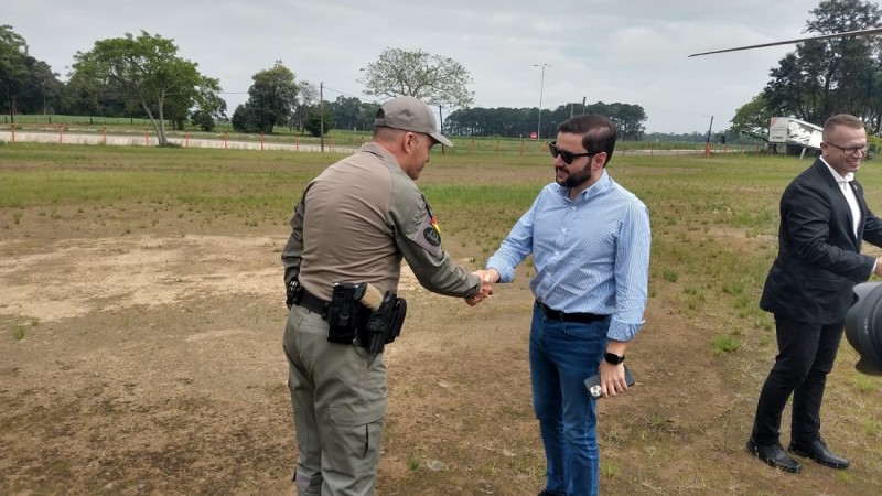 Vice-Governador do Estado do RS realiza visita no evento da FETAG