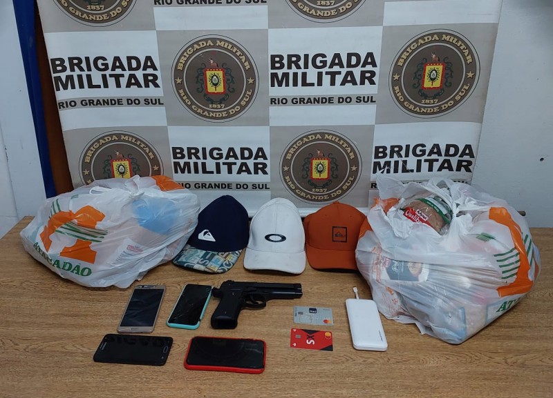 materiais apreendido pela Brigada Militar