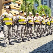 Tropa em forma para a formatura