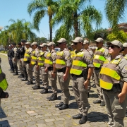 Cap Bibiana comandando a tropa