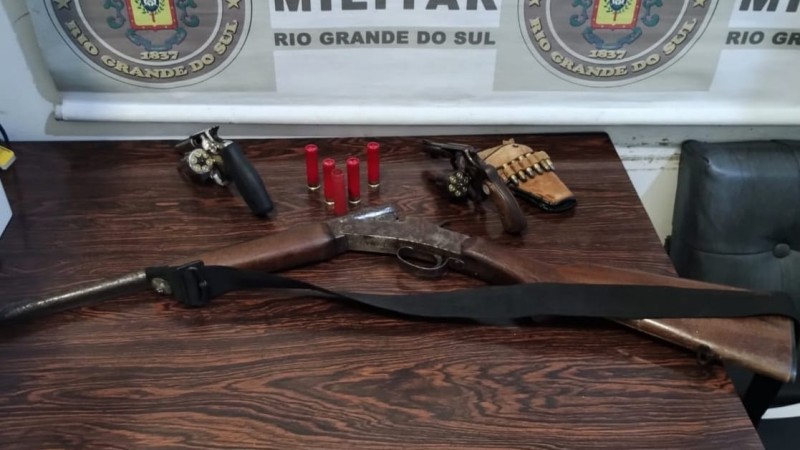 apreensão armamento Barros Cassal 10 12