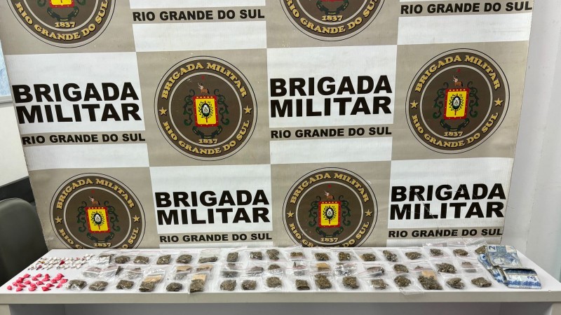 porção de drogas, maconha e cocaína