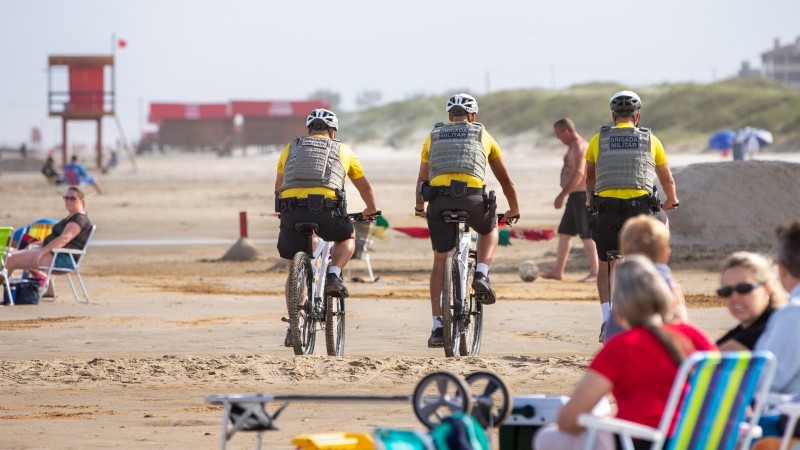 Policiamento Ostensivo em bicicletas na praia de Tramandaí