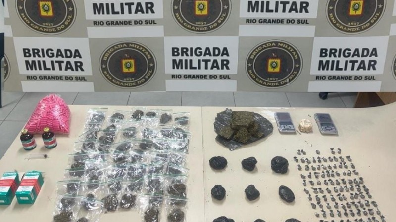 BM prende homem com quase 1 kg de maconha em Tramandaí