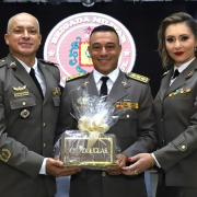 02 Coronel Douglas