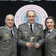 25 Capitão Douglas