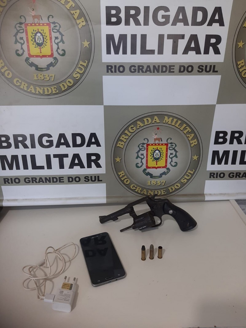 BM prende indivíduo portando uma arma de fogo, em Não-Me-Toque!
