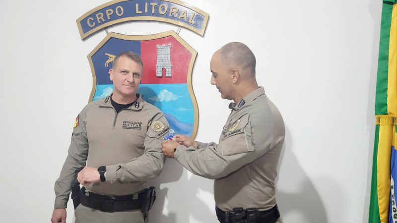Cel Humberto passa comando ao TenCel Barcellos