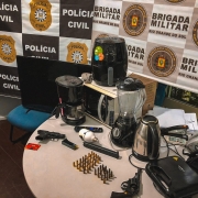 Armas, munições e produtos apreendidos na Operação Aquilon