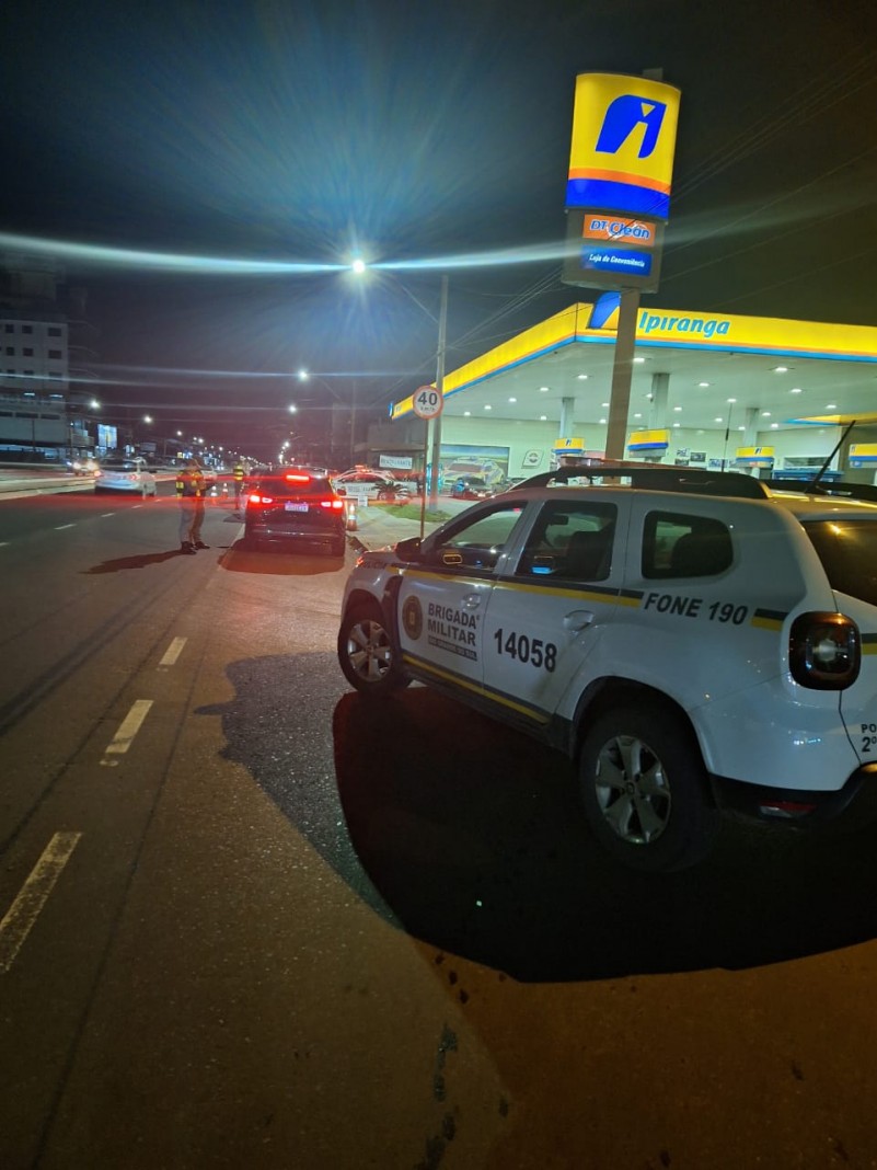 viatura em barreira policial