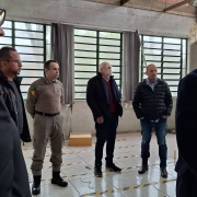 VISITA DOS EMPRESÁRIOS AO 25º BPM