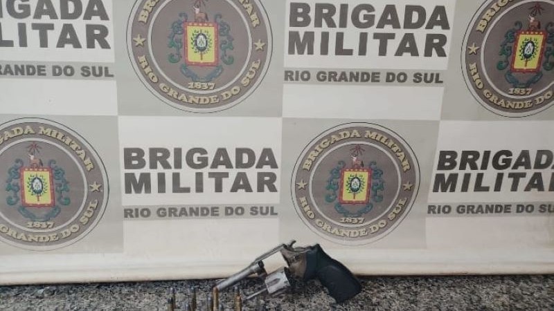 Apreensão de arma de fogo e munições
